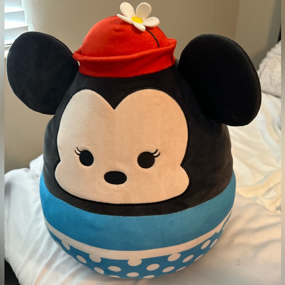 16” Minnie Mouse Squishmallow